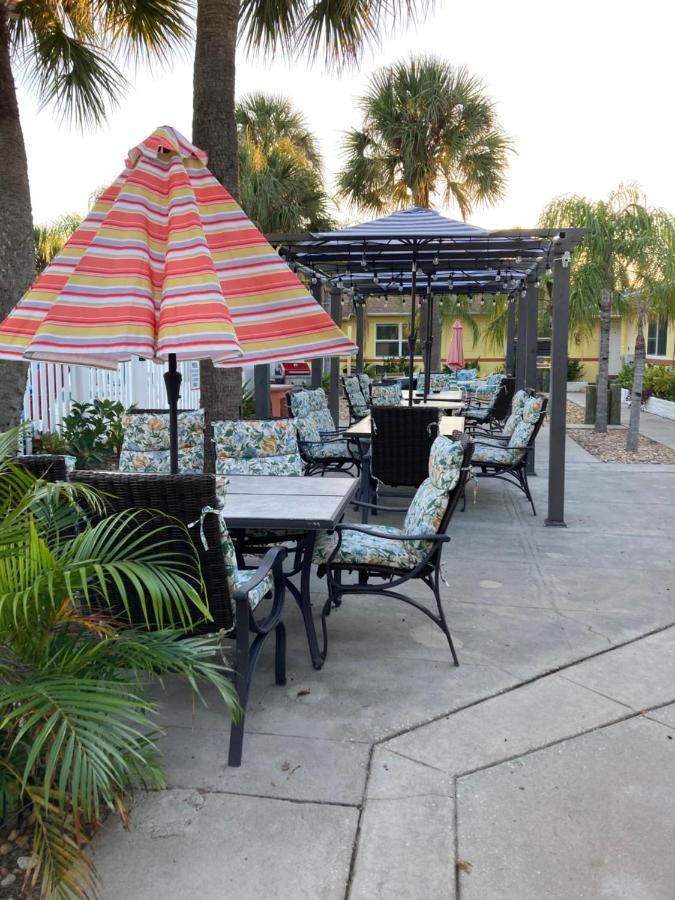 Bella Sirena Inn St. Pete Beach Bagian luar foto