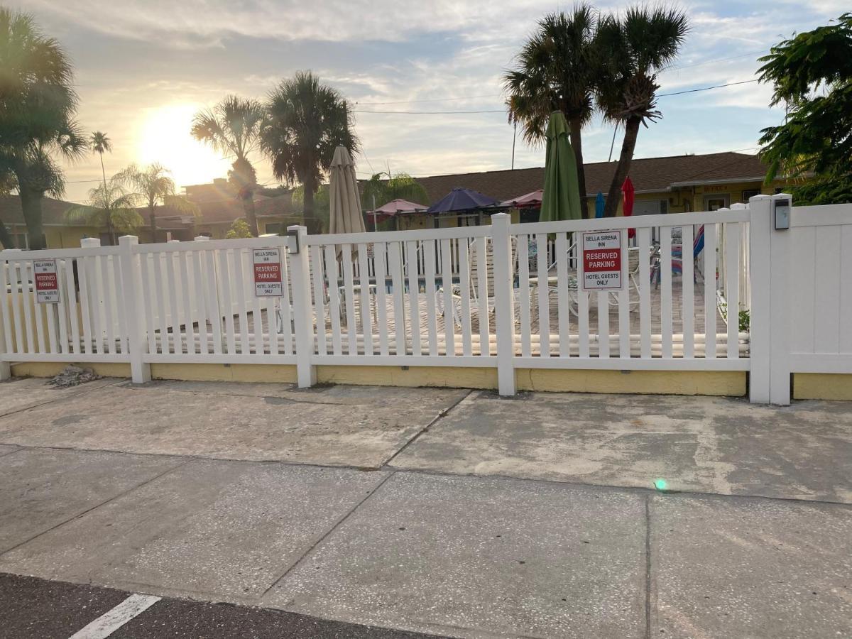 Bella Sirena Inn St. Pete Beach Bagian luar foto