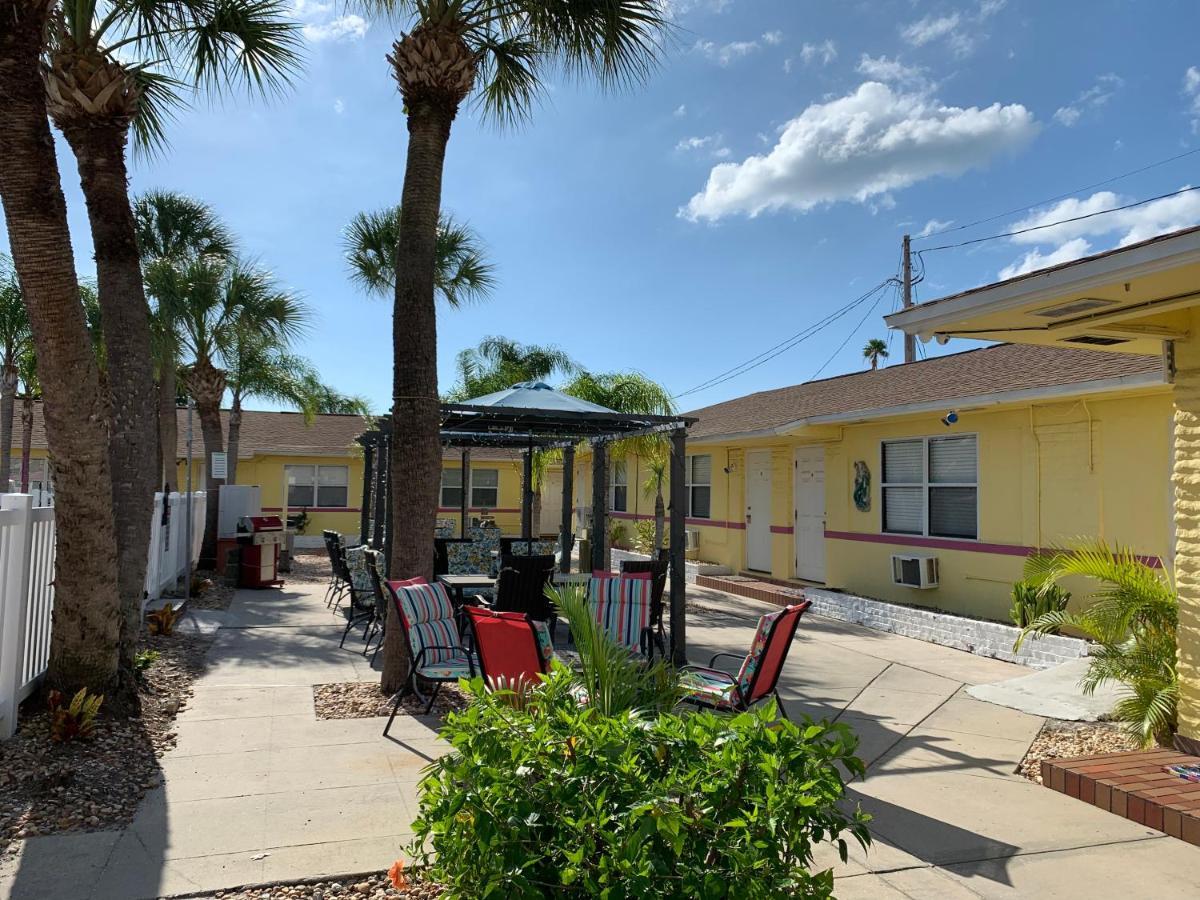 Bella Sirena Inn St. Pete Beach Bagian luar foto