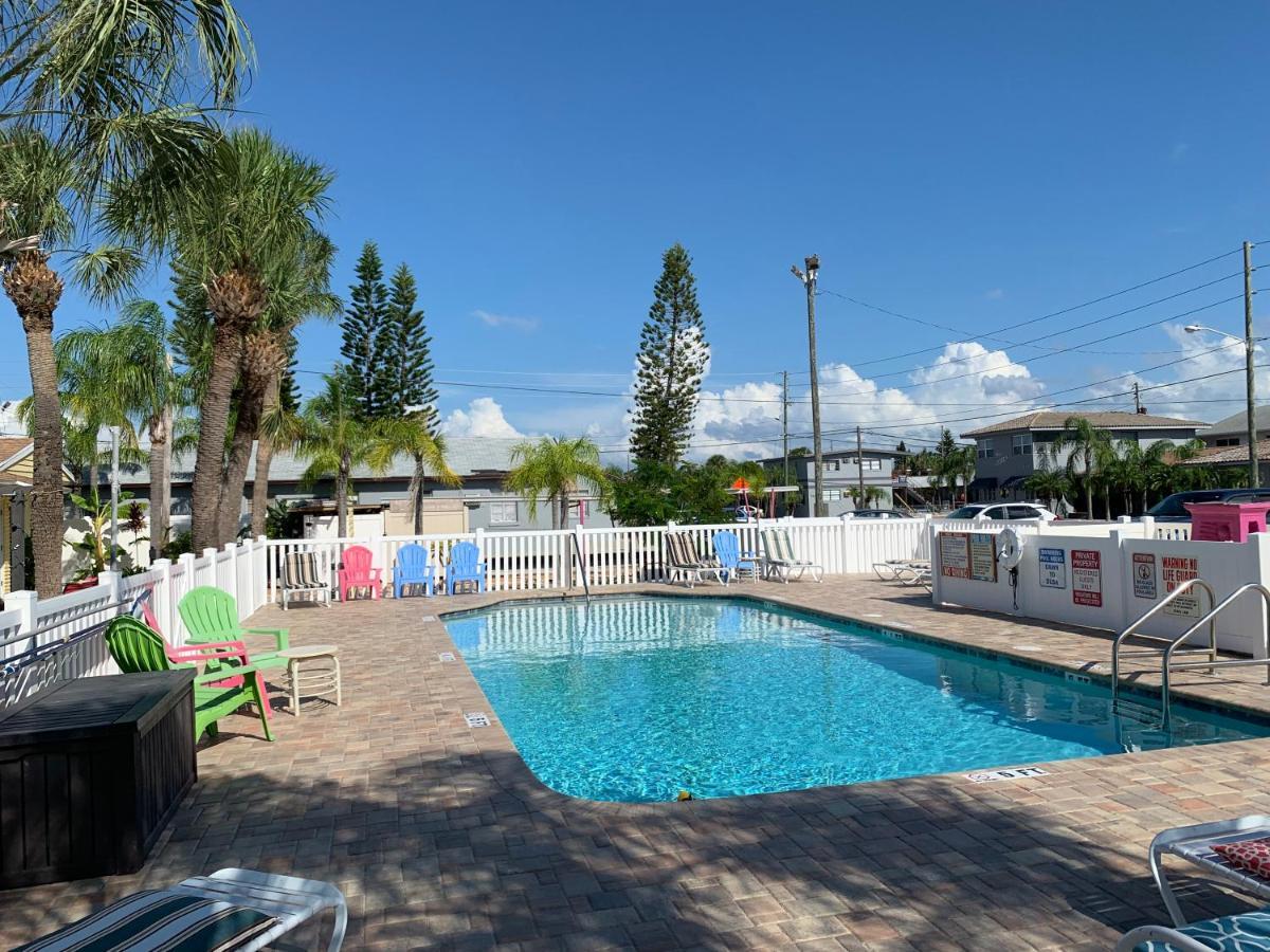 Bella Sirena Inn St. Pete Beach Bagian luar foto